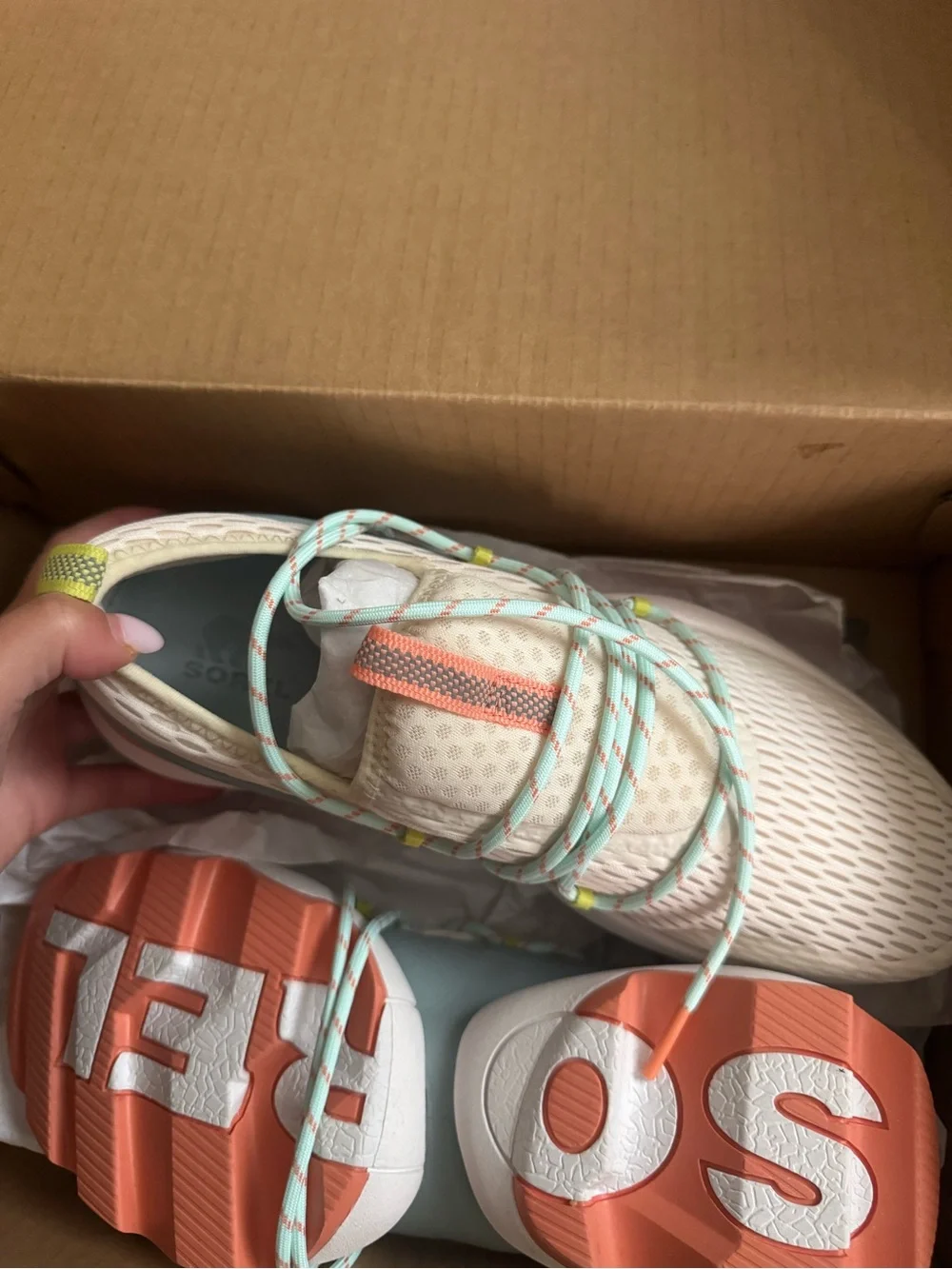 NWT Sorel Women's Kinetic Impact Lace Mesh Sneakers in Cream, blue, & Coral